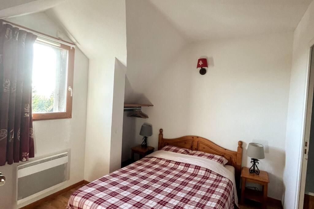 T3 Duplex Super Besse, Parking, Piscine, Wifi Apartment *